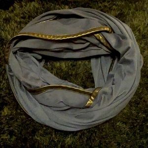 Guess infinity scarf
